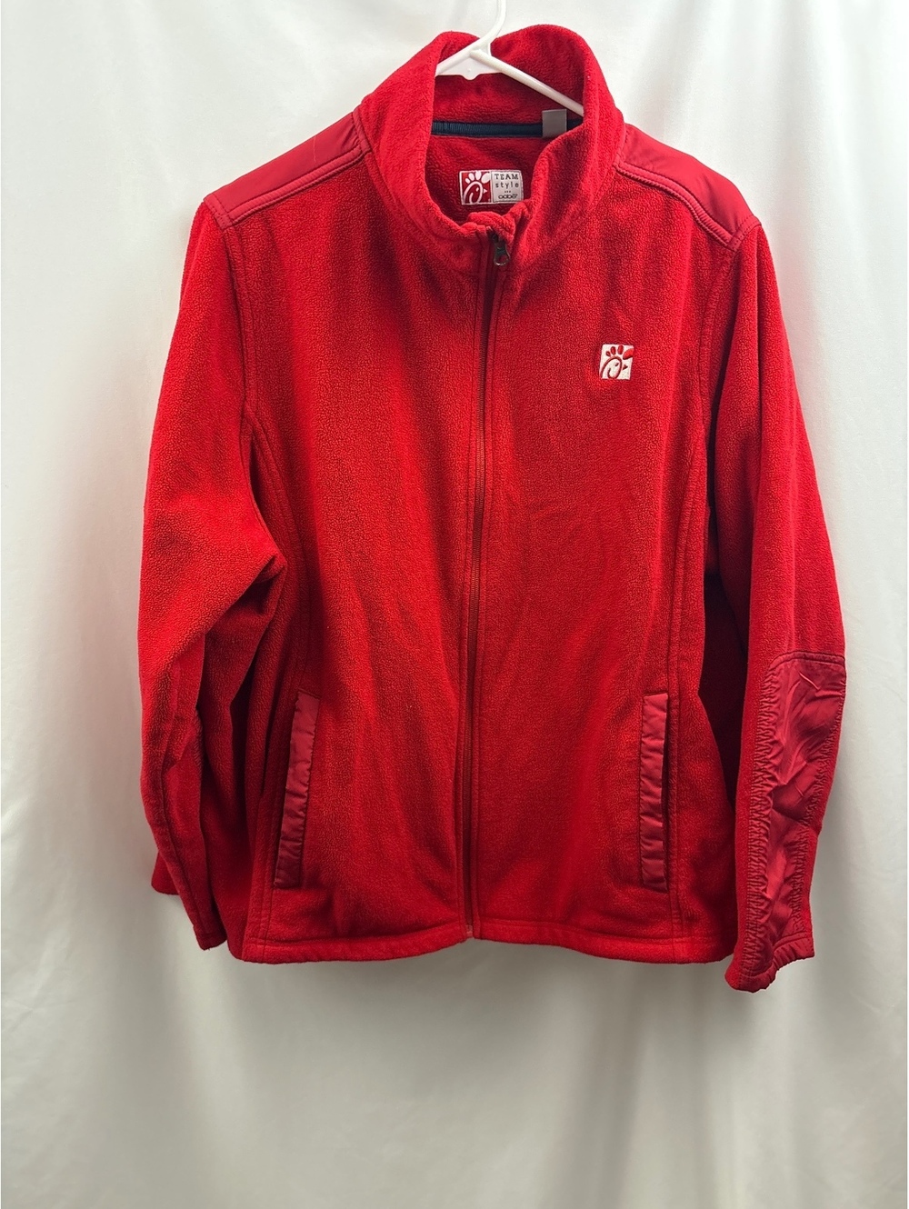 Chick Fil-A Team Style Women’s 3XL Red Fleece Jacket with Quilted Elbow Patches
